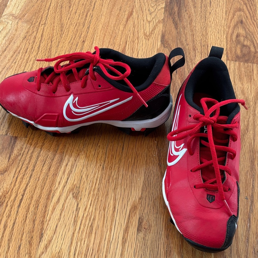 Nike Kids Red and Black Baseball Cleats